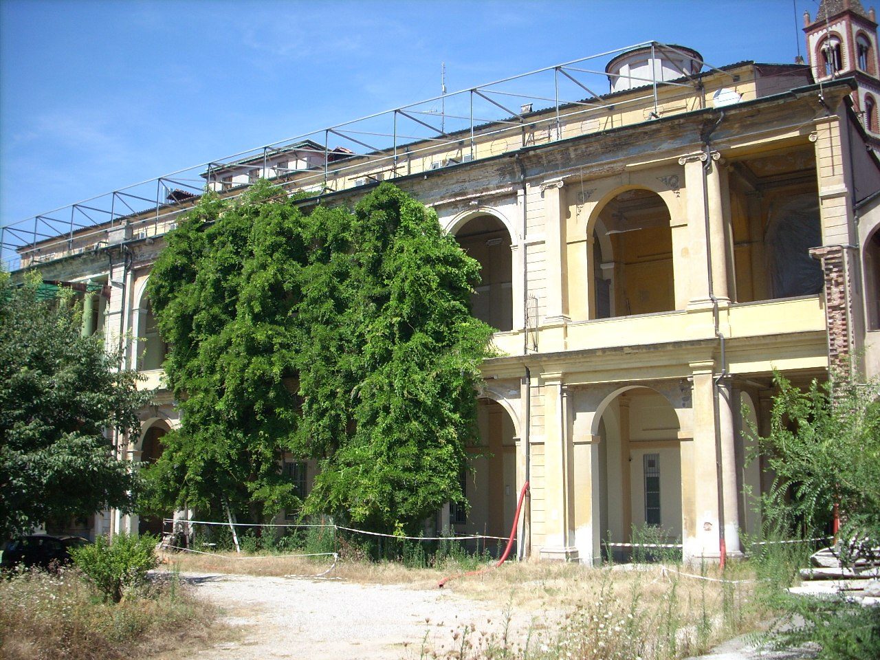 Old%20Ospedale%20Maggiore%2C%20Vercelli.%20Italy%20%2817%29.JPG